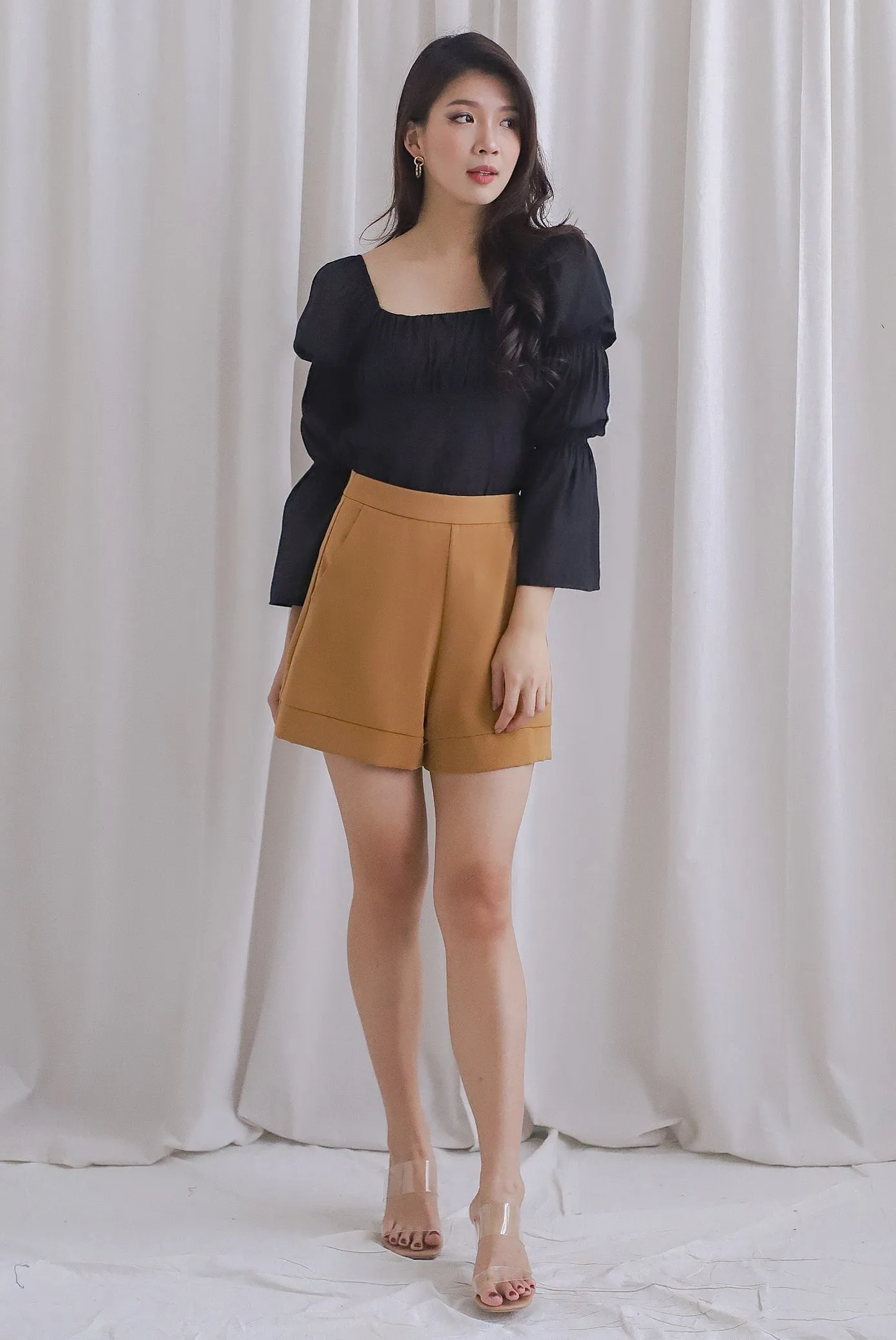 Morgana Ruched Tunic Top In Black