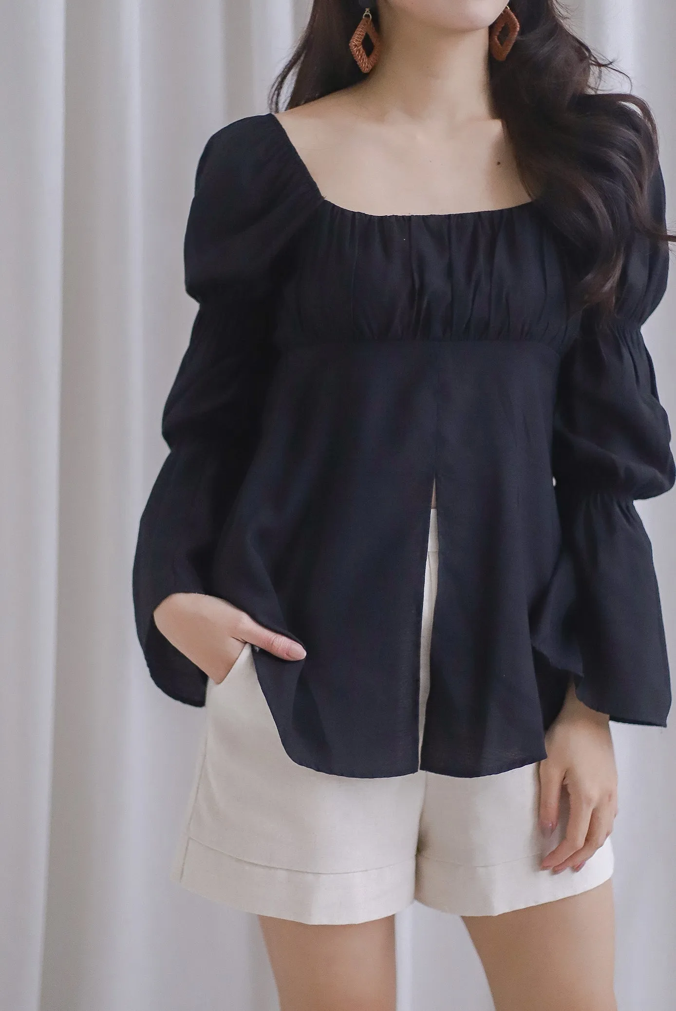 Morgana Ruched Tunic Top In Black