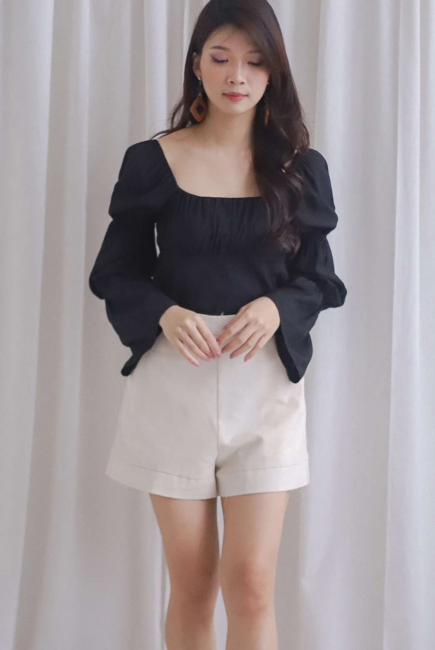 Morgana Ruched Tunic Top In Black