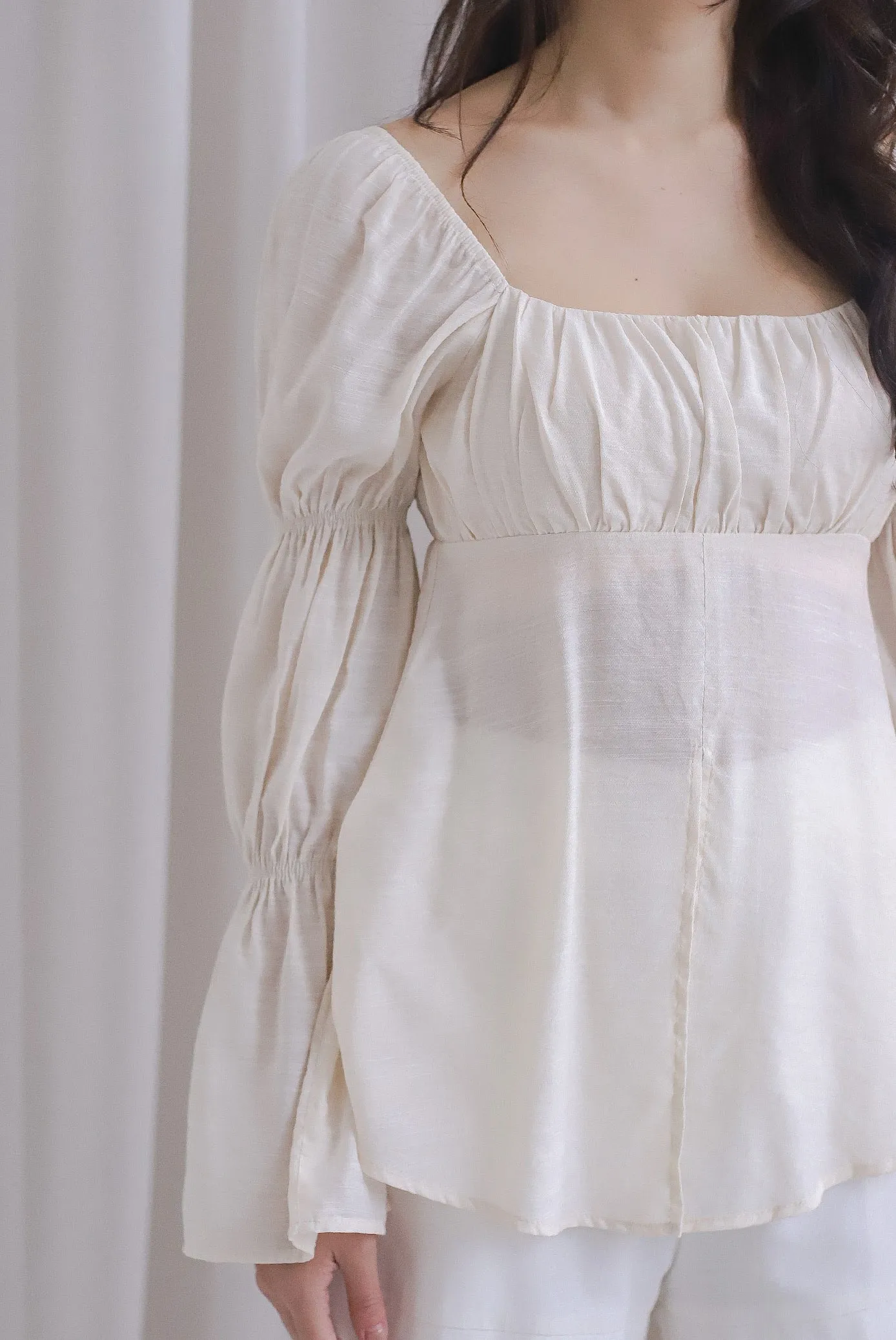 Morgana Ruched Tunic Top In Cream