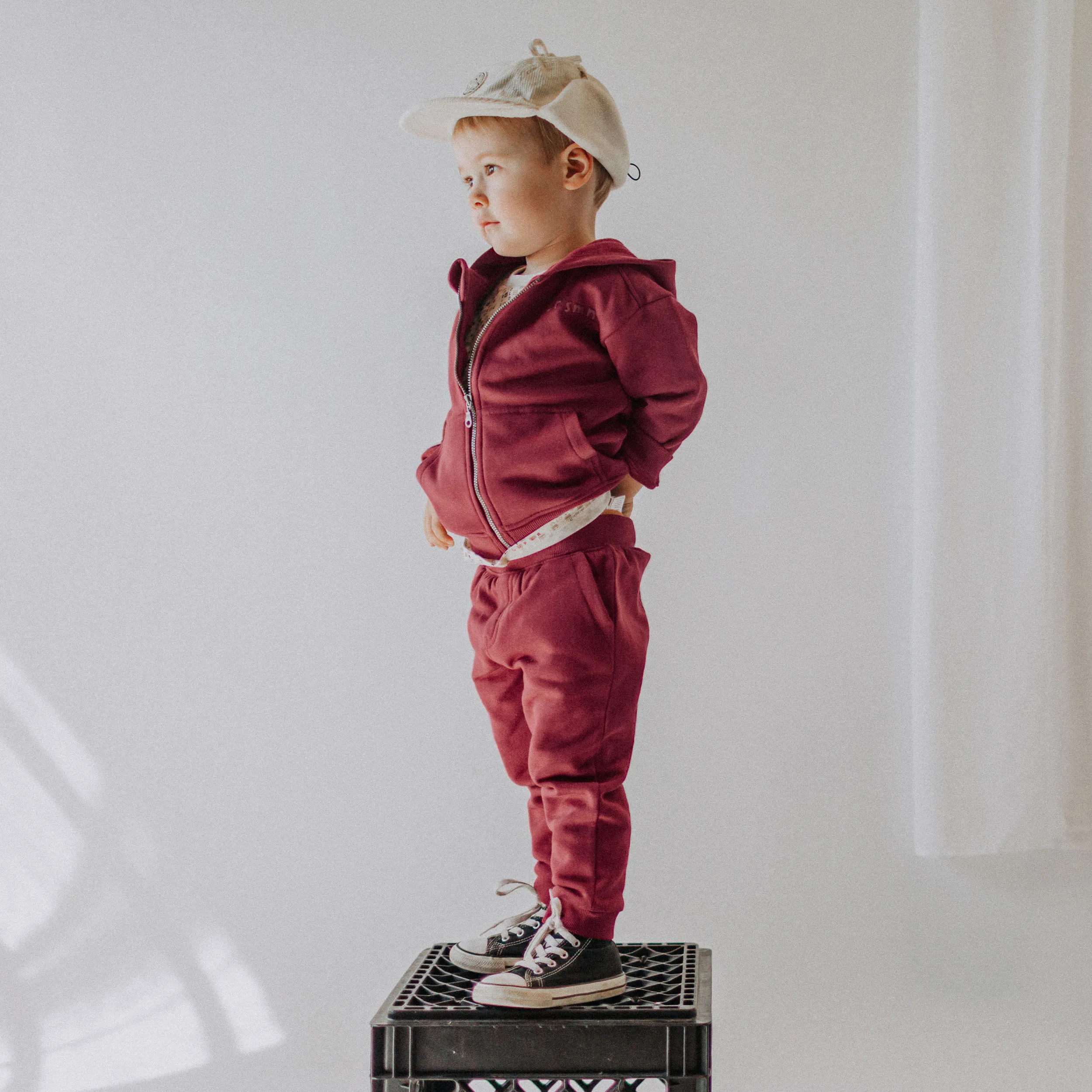 Pantalon de coupe large bourgogne en coton ouaté, bébé || Burgundy pants wide cut in cotton, baby