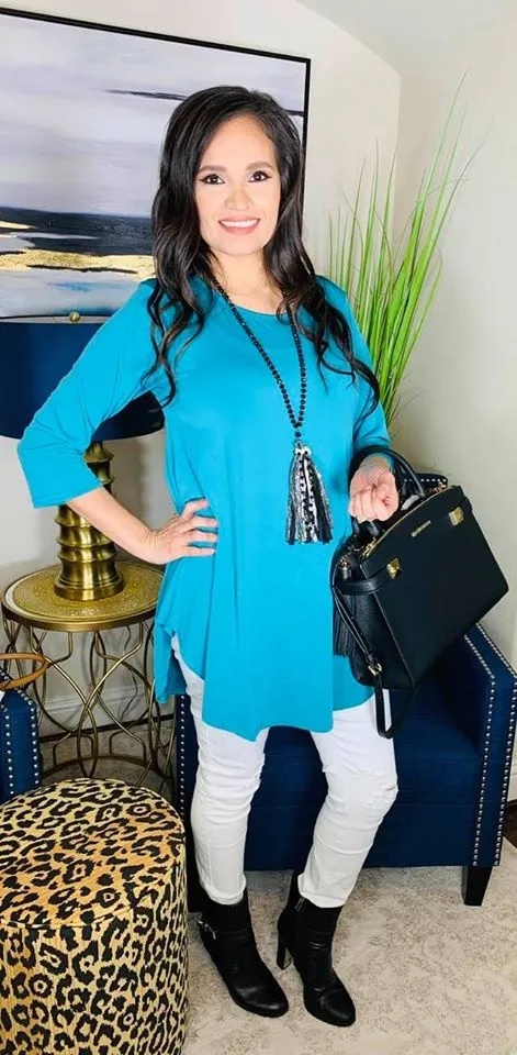S/M : Turquoise Scoop Tunic